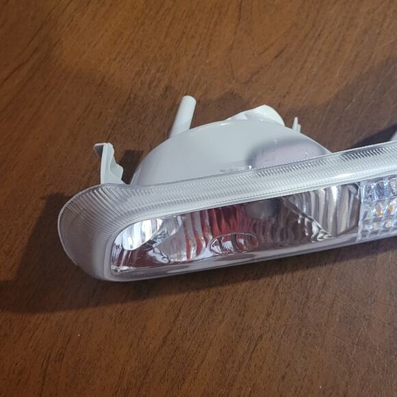 99-02 Chevy Silverado 00-06 Suburban 02-06 Tahoe Left Signal Light 332-1678L-US - Picture 6 of 13